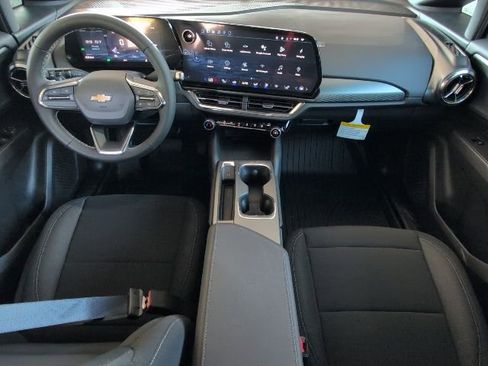 New 2026 Chevrolet Equinox EV LT image 6