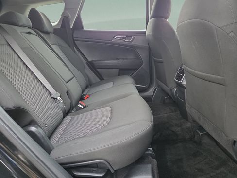Used 2025 Kia Sportage LX image 33