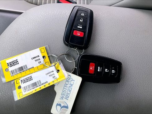 Used 2023 Toyota Camry SE FWD image 15