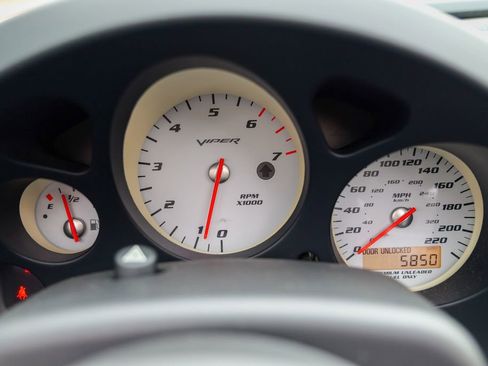 Used 2004 Dodge Viper SRT-10 image 27