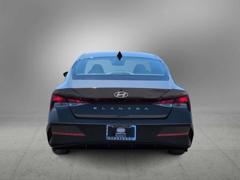 Certified 2024 Hyundai Elantra SEL FWD image 7
