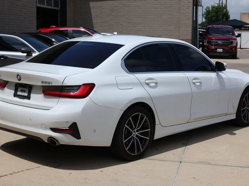 Used 2020 BMW 330i xDrive Sedan w/ Convenience Package AWD/4WD image 5