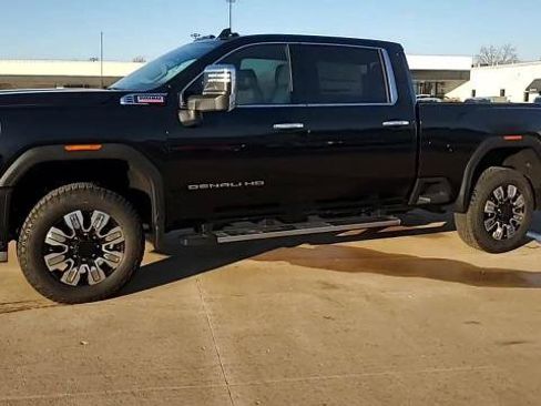 New 2026 GMC Sierra 2500 Denali w/ Denali Reserve Package image 5