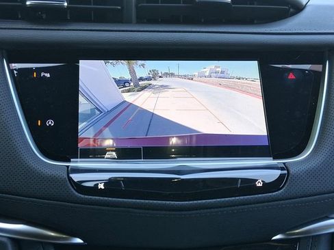 New 2026 Cadillac XT5 Luxury image 15