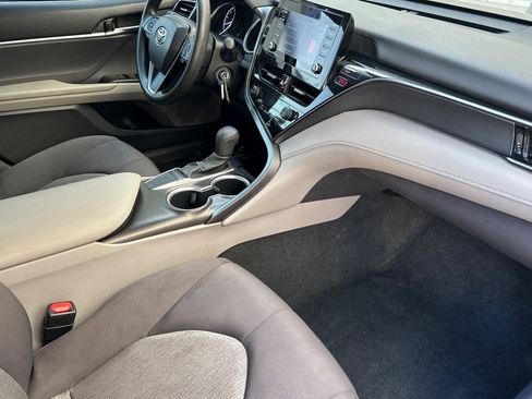Used 2023 Toyota Camry LE image 18
