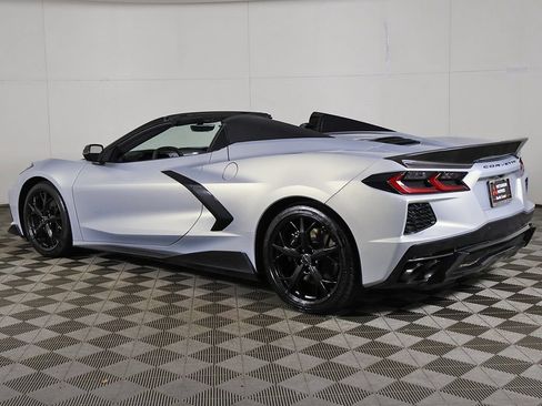 Used 2021 Chevrolet Corvette Stingray Premium Conv w/ Z51 Performance Package RWD image 10