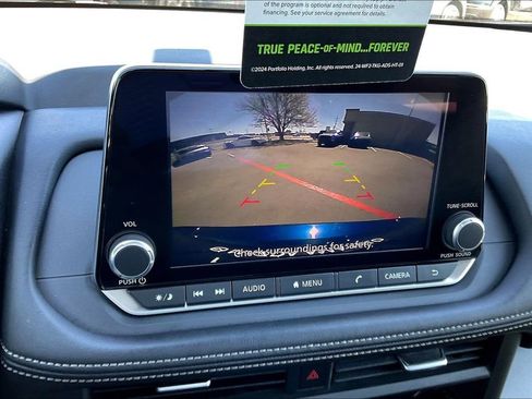 Used 2025 Nissan Rogue SV image 15