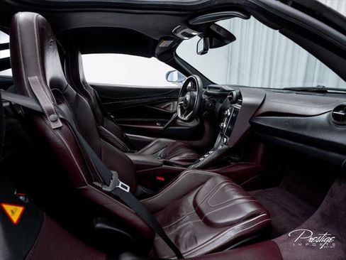 Used 2018 McLaren 720S Luxury RWD image 36