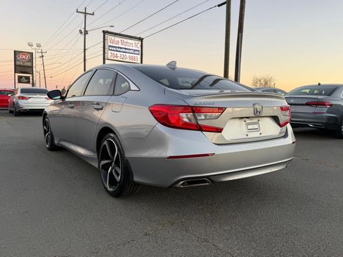 Used 2019 Honda Accord Sport image 4
