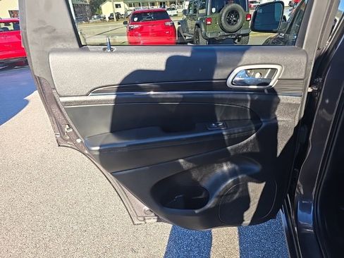 Certified 2021 Jeep Grand Cherokee Limited image 15