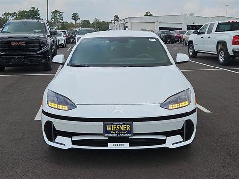 New 2025 Hyundai Ioniq 6 SE image 2