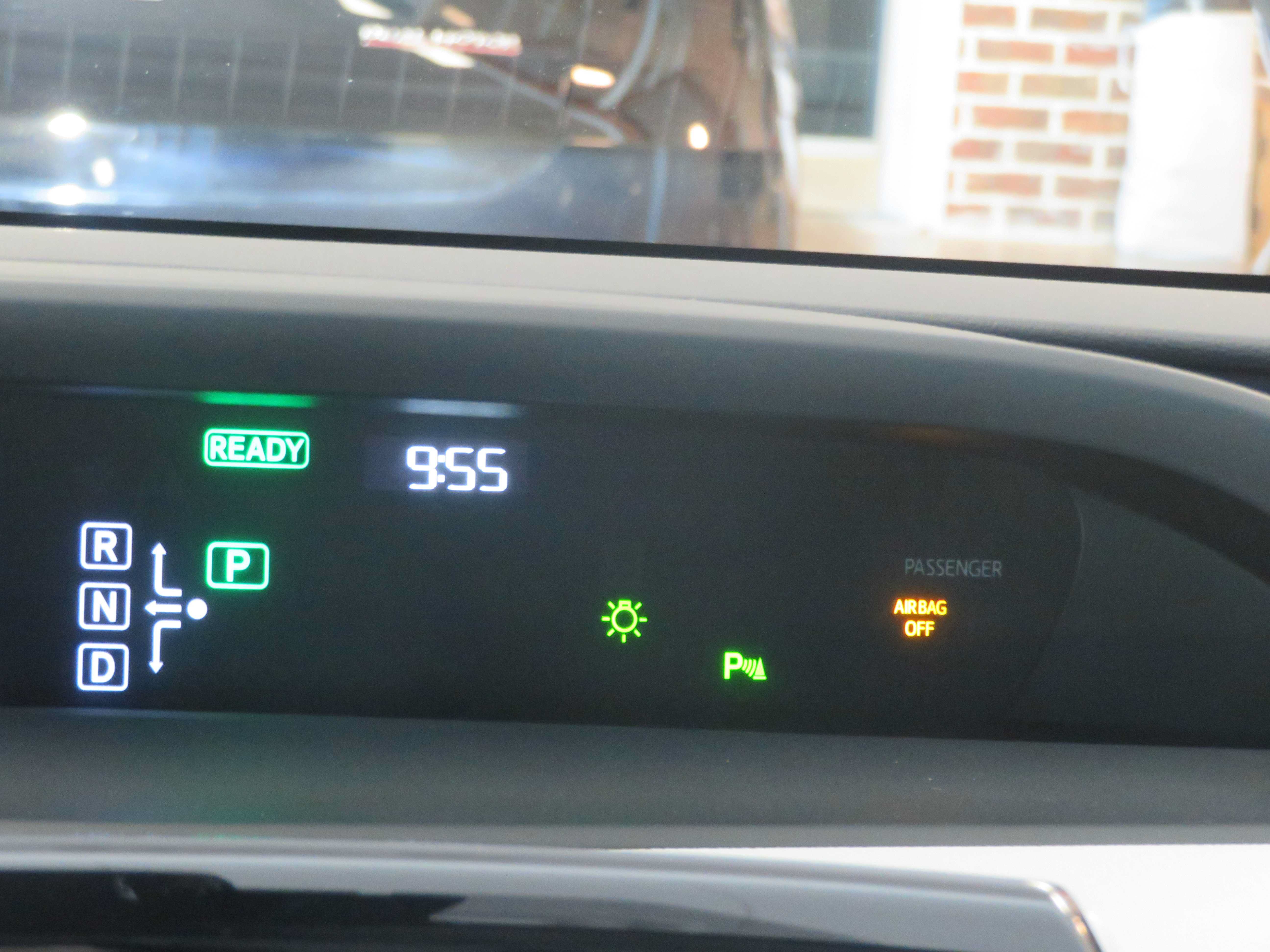 Used 2017 Toyota Prius Four Touring w/ Appearance Package FWD image 34