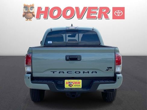 Used 2022 Toyota Tacoma TRD Sport w/ Technology Package RWD image 3