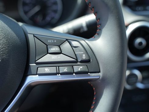 Used 2025 Nissan Sentra SR FWD image 26