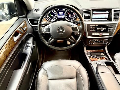 Used 2015 Mercedes-Benz ML 400 4MATIC image 2