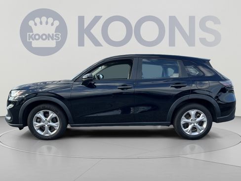 Used 2023 Honda HR-V LX image 2