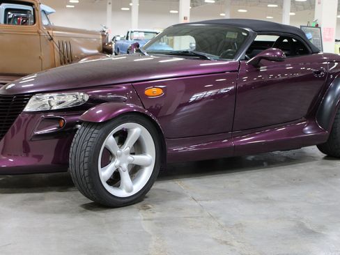 Used 1999 Plymouth Prowler RWD image 36