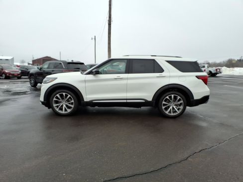 Used 2025 Ford Explorer Platinum w/ Ultimate Package image 2
