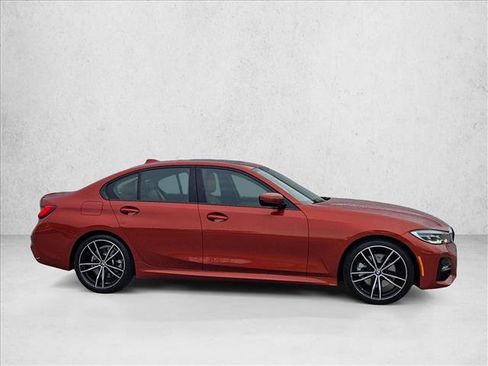 Used 2022 BMW 330i Sedan w/ M Sport Package RWD image 4
