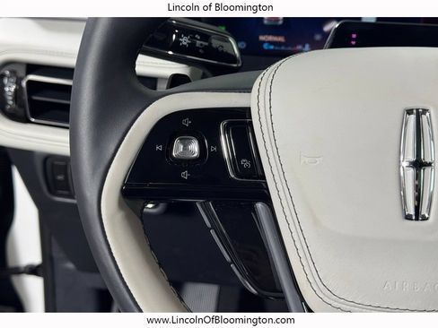 New 2026 Lincoln Aviator AWD image 29