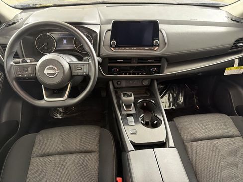 Used 2024 Nissan Rogue SV image 9