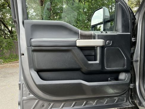Used 2021 Ford F250 Lariat AWD/4WD image 14