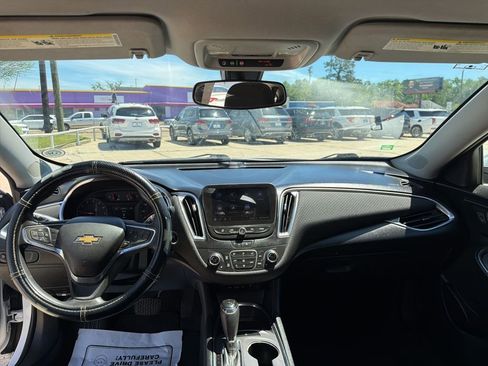 Used 2020 Chevrolet Malibu LT image 10