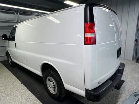 Used 2020 Chevrolet Express 2500 w/ Enhanced Convenience Package image 4