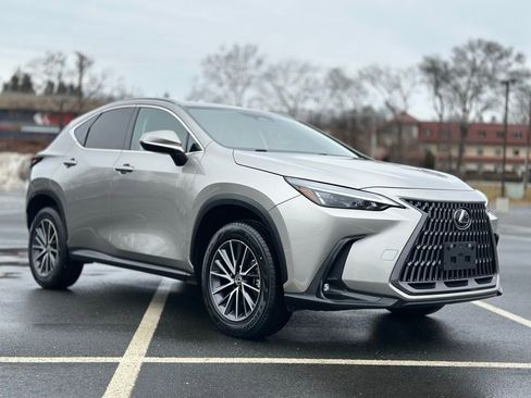 Used 2022 Lexus NX 250 AWD image 9