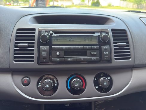Used 2003 Toyota Camry LE image 21