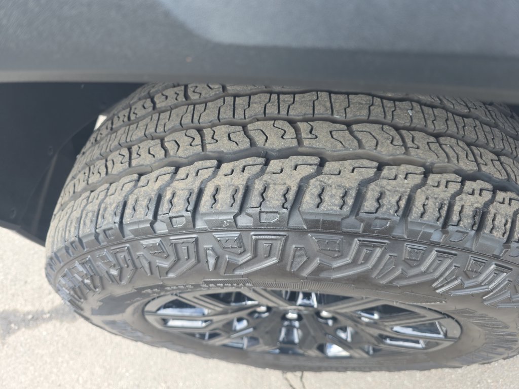 Used 2024 Chevrolet Colorado Trail Boss AWD/4WD image 25
