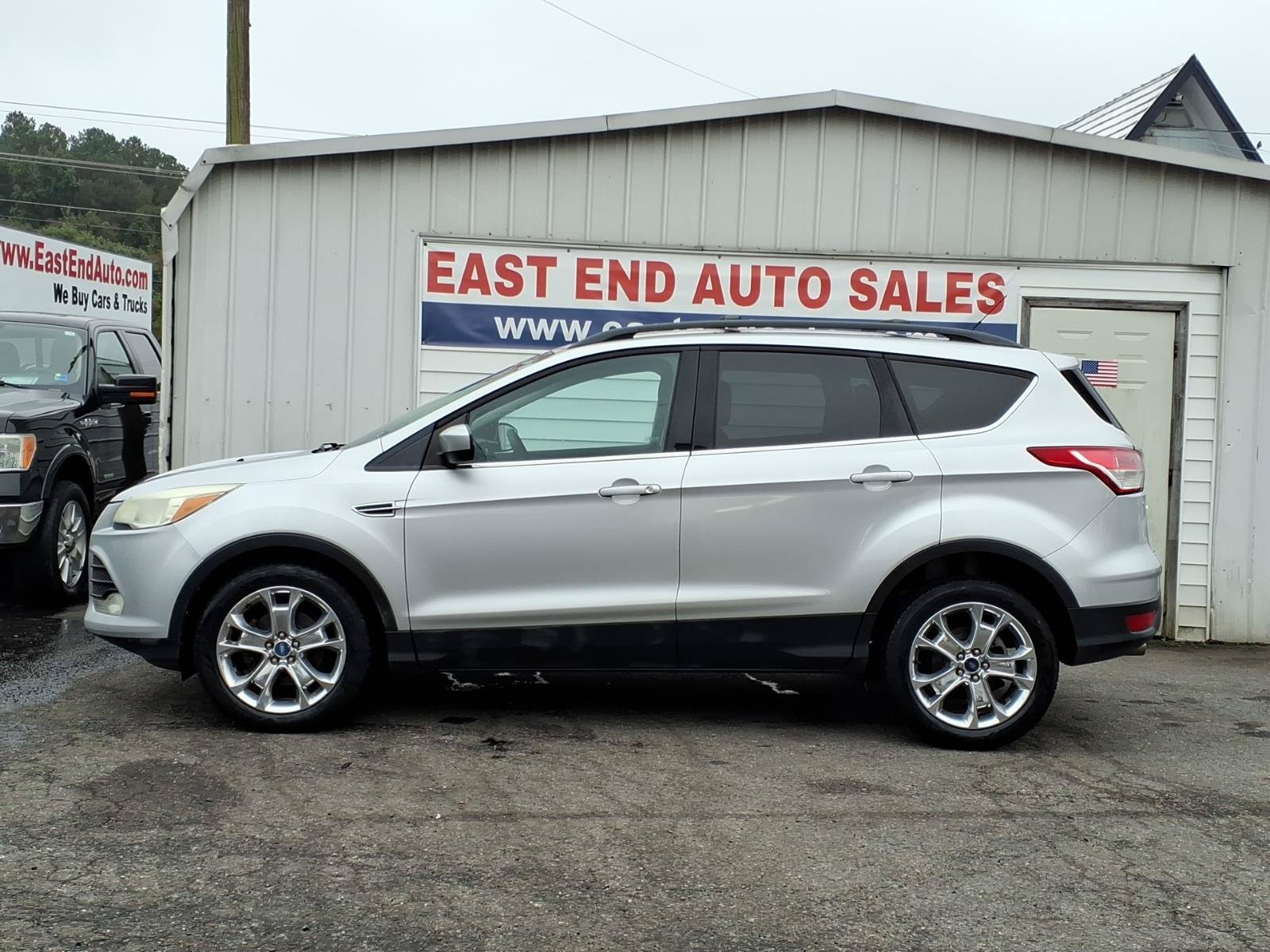 Used 2013 Ford Escape SE FWD image 2