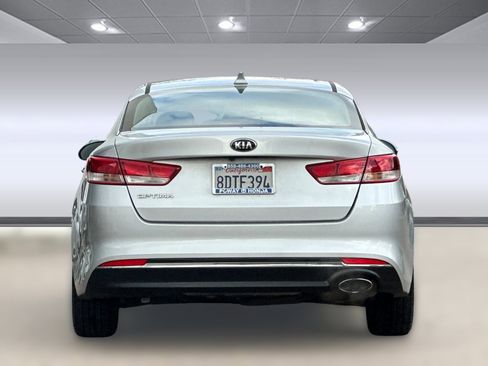 Used 2017 Kia Optima LX w/ Option Group 014 image 10