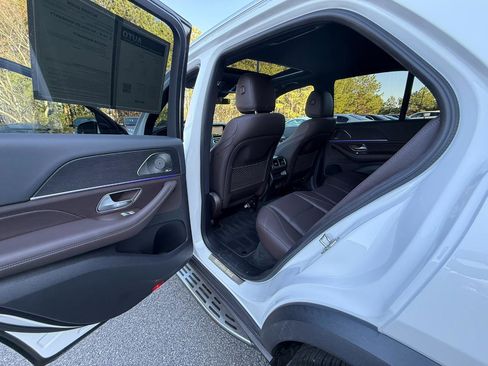 Used 2022 Mercedes-Benz GLE 350 4MATIC w/ Premium Package image 10