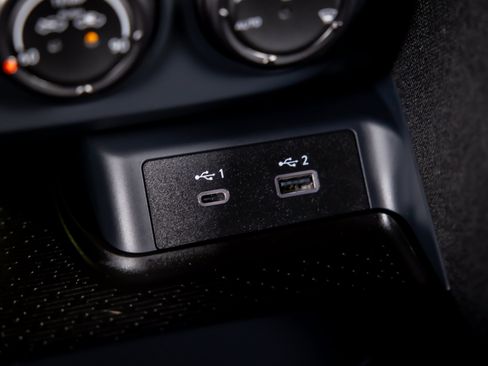 Used 2025 Nissan Z Sport w/ Floor Mat Package RWD image 29