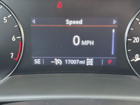 Used 2023 Buick Envision Preferred image 12