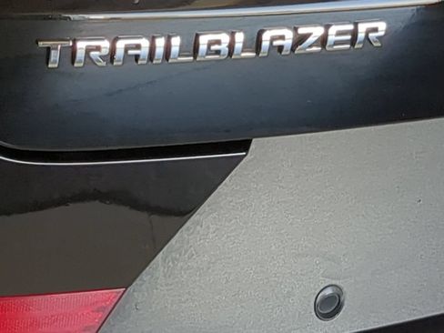 Used 2025 Chevrolet TrailBlazer LT FWD image 13