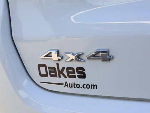 Used 2025 Jeep Compass Latitude w/ Sun & Sound Group image 18