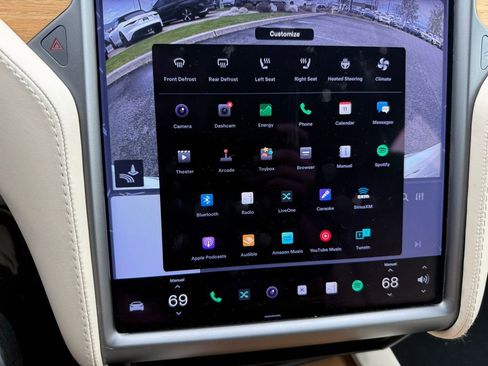 Used 2021 Tesla Model S Performance image 27