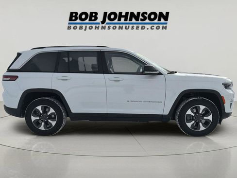 Used 2023 Jeep Grand Cherokee 4WD 4xe image 8