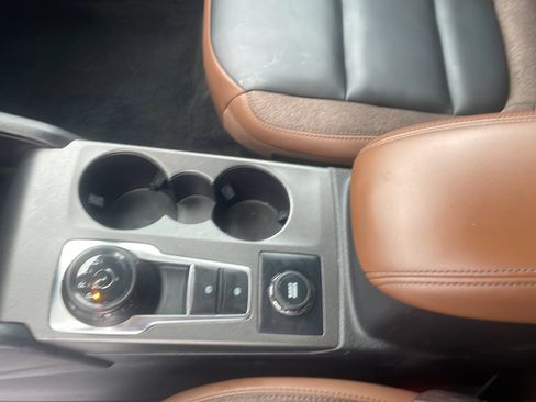 Certified 2025 Ford Bronco Sport Outer Banks w/ Outer Banks Tech Package+ AWD/4WD image 25