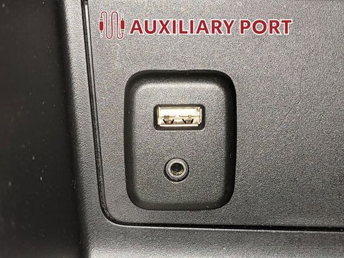 Used 2018 GMC Canyon SLE w/ SLE Convenience Package image 20