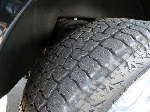 Used 2016 GMC Yukon XL SLT w/ Open Road Package image 12