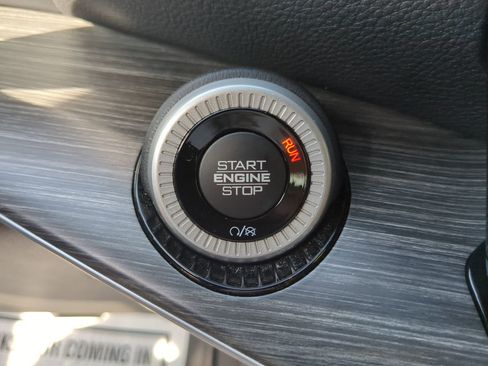 Used 2023 Jeep Wagoneer L Series III w/ Preferred Equipment Group image 61