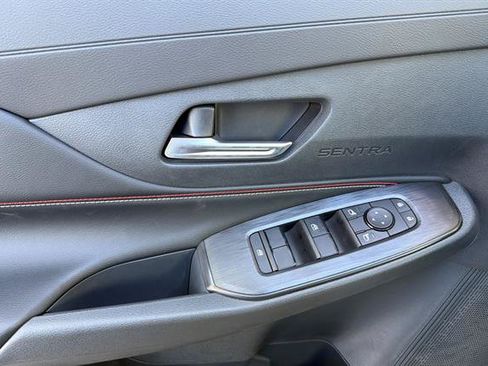 New 2027 Nissan Sentra SR w/ Floor Mat Package FWD image 11