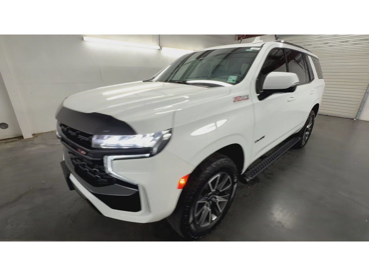 Used 2024 Chevrolet Tahoe Z71 w/ Luxury Package AWD/4WD image 4