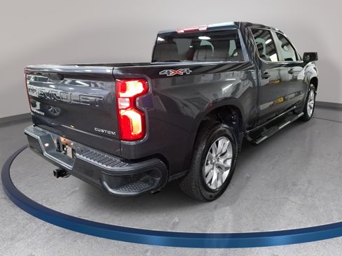 Used 2022 Chevrolet Silverado 1500 Custom w/ Safety Confidence Package AWD/4WD image 5