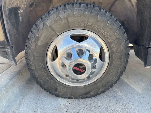 Used 2023 GMC Sierra 3500 Denali w/ Denali Ultimate Package AWD/4WD image 9