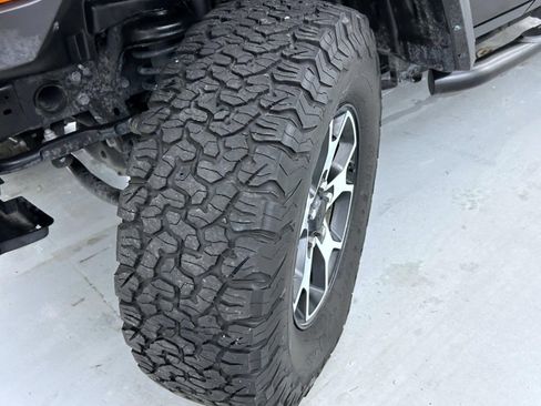 Used 2022 Jeep Wrangler Unlimited Rubicon w/ Cold Weather Group AWD/4WD image 24