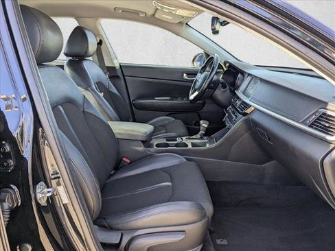 Used 2019 Kia Optima S image 19